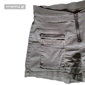 Chaser Twill Cargo Shorts In Prairie - M